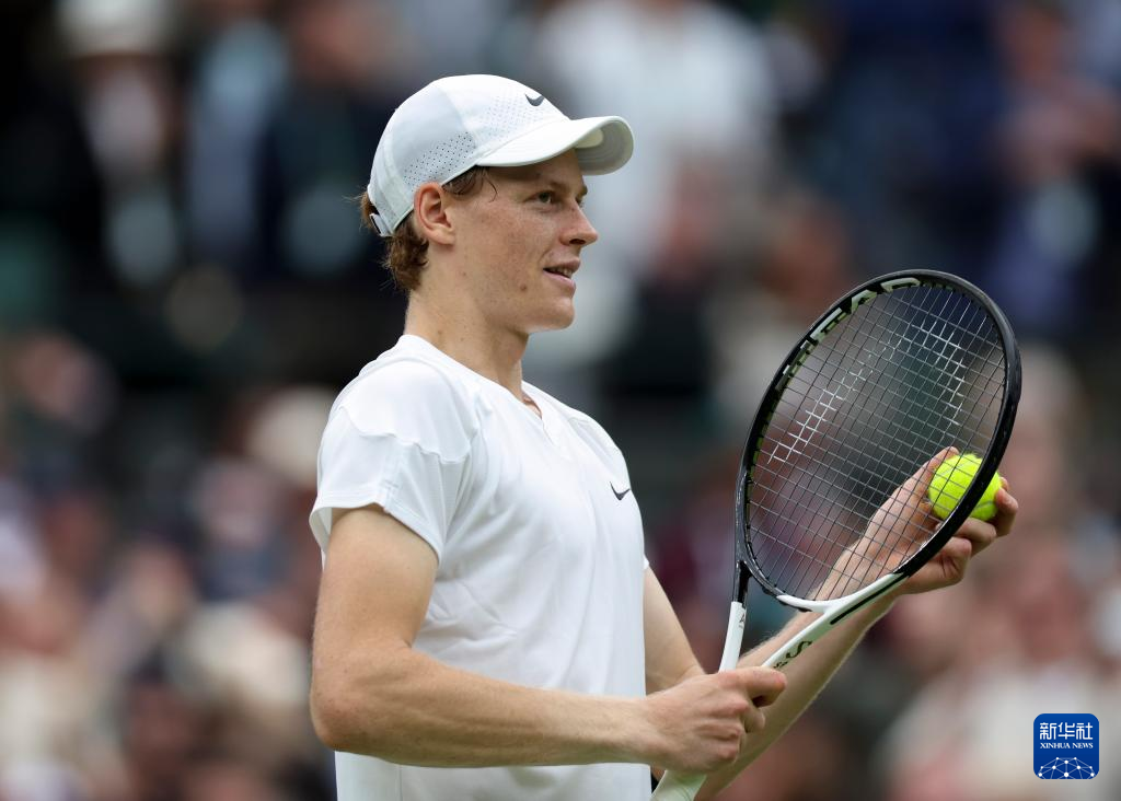 借助外部引 借助外部引