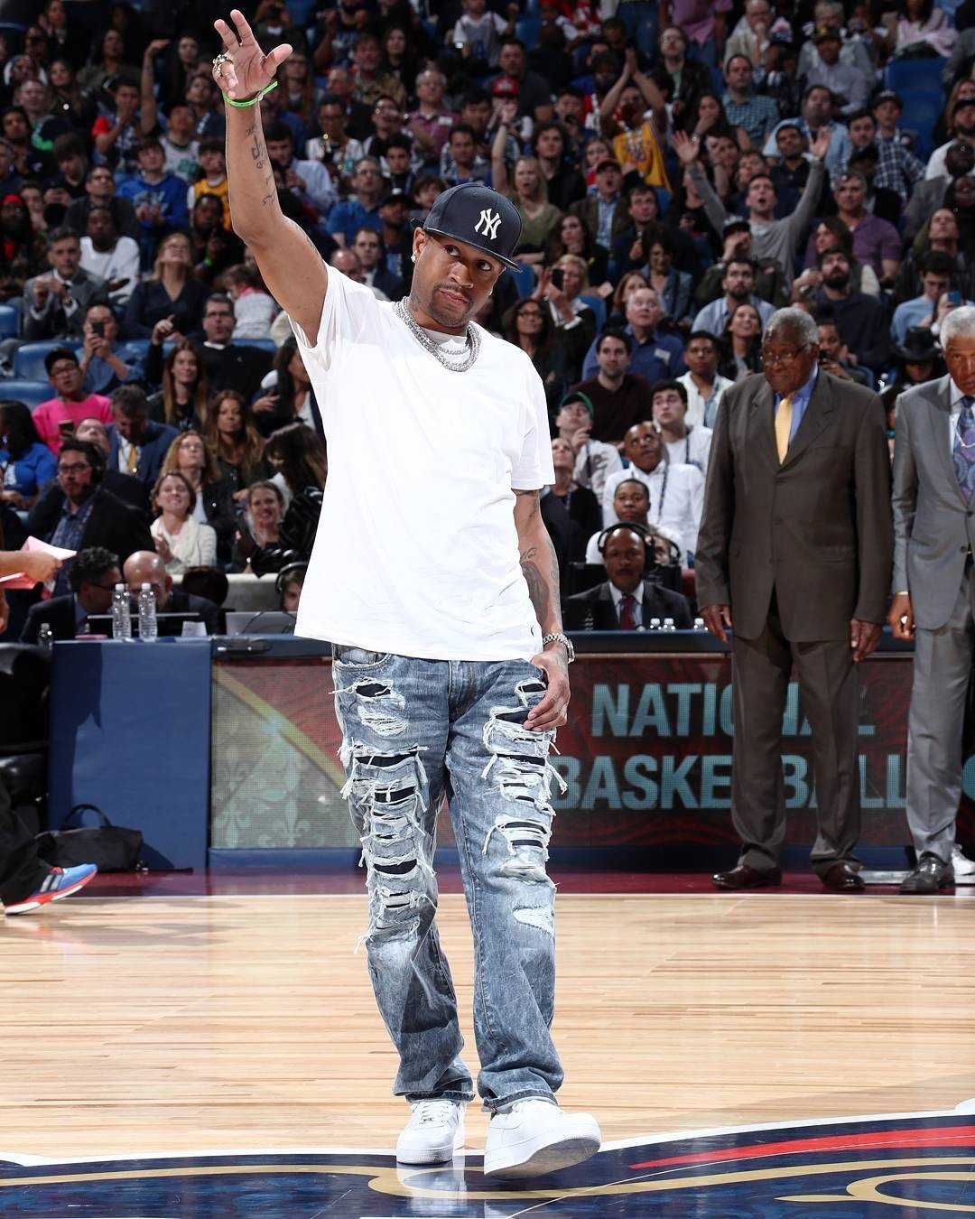 使球队仍能 使球队仍能